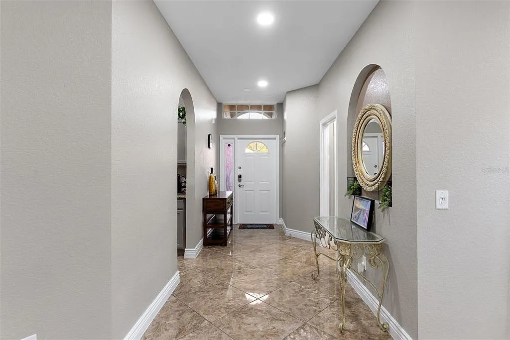 Building Photo - 215 Gleneagles Dr