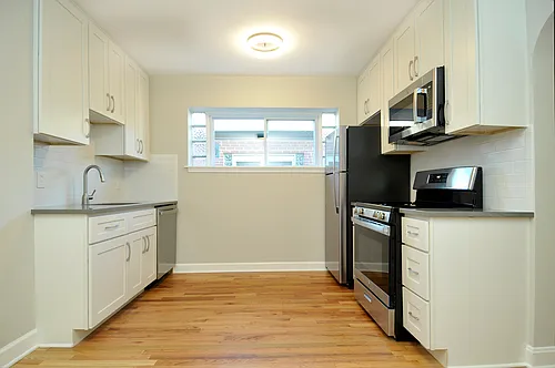 5819-5821 Devonshire Ave #1W Photo 1
