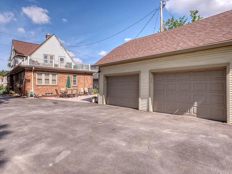 2078 Ludington Ave #UPPER — Photo 24