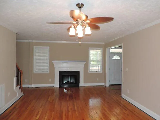 1476 Knob Hill Cir — Photo 4