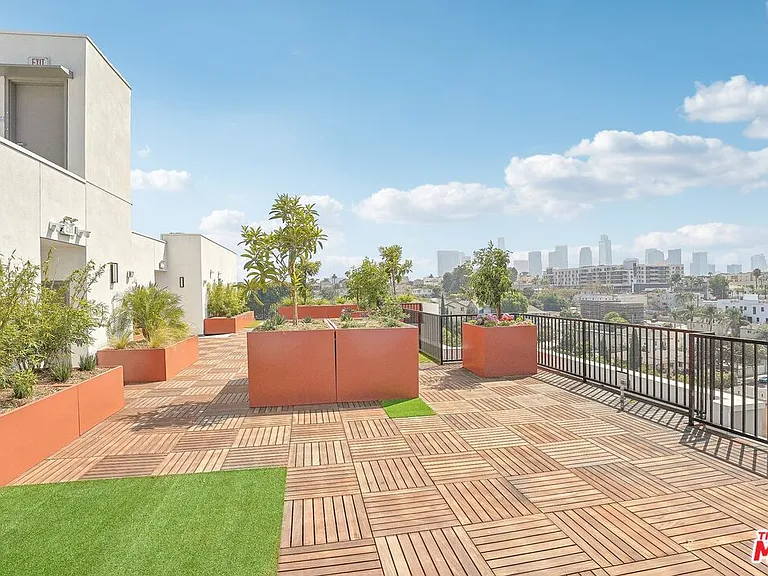 1350 Court St — Photo 15