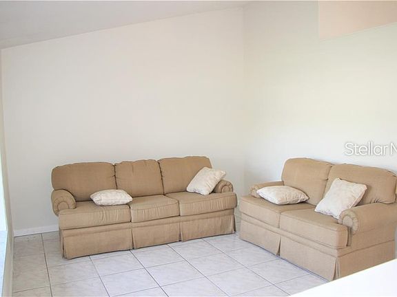 3rd image of 2719 Kenora Ct