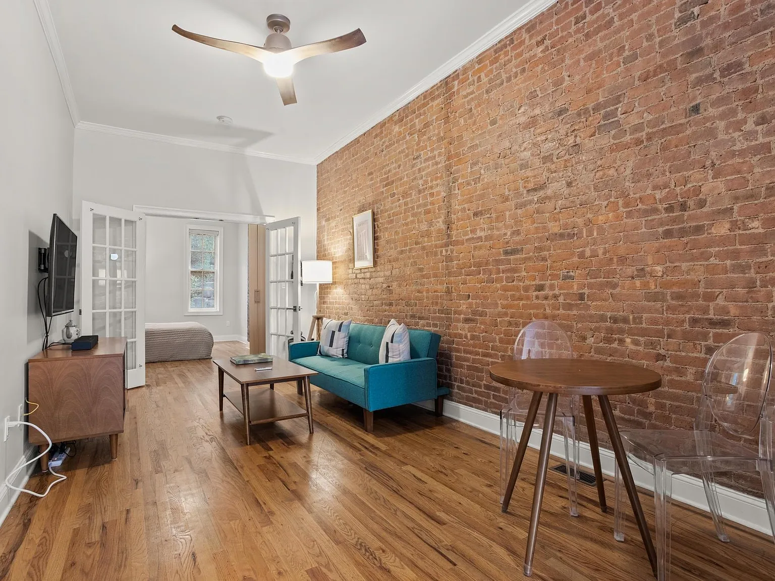 1 bed, 1.0 bath, $3,500 — Photo 3
