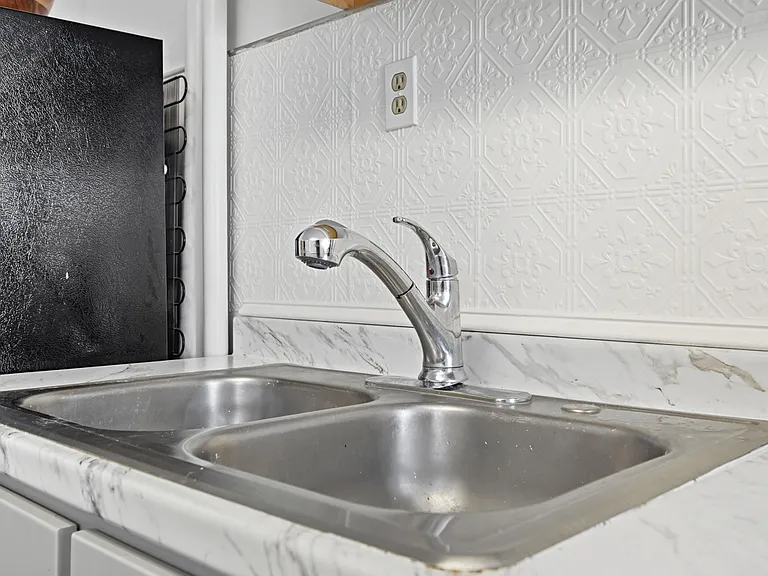 111 Pearl St — Photo 39