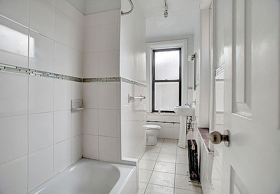 4th image of 410 E 59th St APT 4B