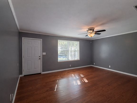 2nd image of 127 King Cole Dr