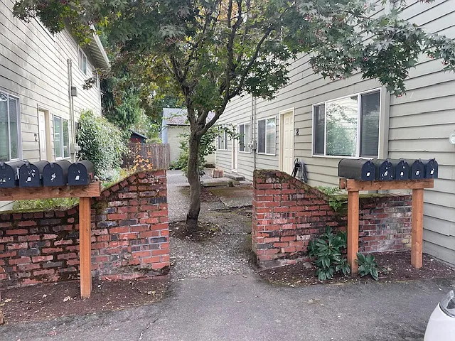 2 bed, 750 sqft, $1,695 — Photo 1