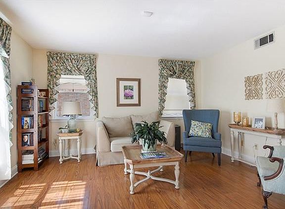 4th image of 3611 Plymouth Pl