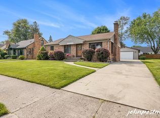 954 Kelsey St NE, Grand Rapids, MI 49505