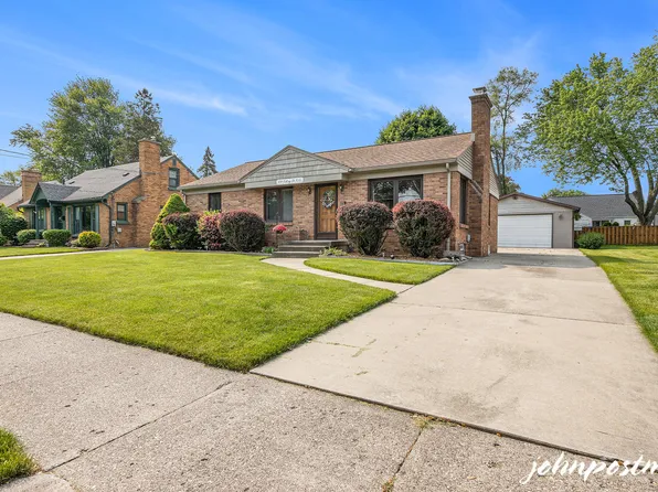 954 Kelsey St NE, Grand Rapids, MI 49505