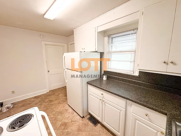 125 Irene Cir — Photo 5