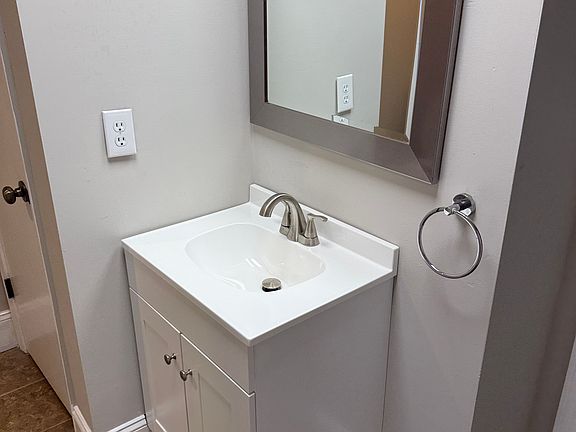 5th image of 2976 N Scatterfield Rd Suite 190