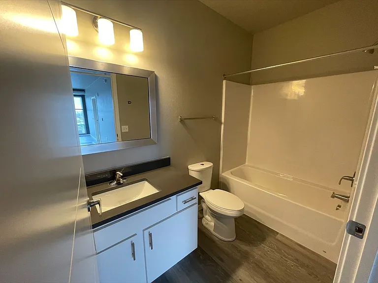 5th Street Lofts — Photo 7