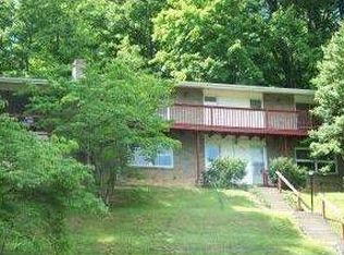 1607 Seward Dr, Johnson City, TN 37604