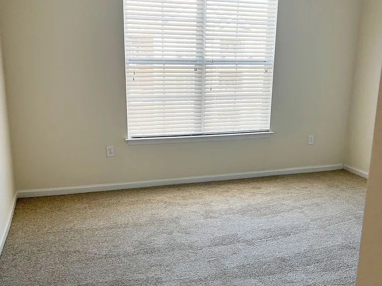 Belmont at Tryon Apartments — Photo 130