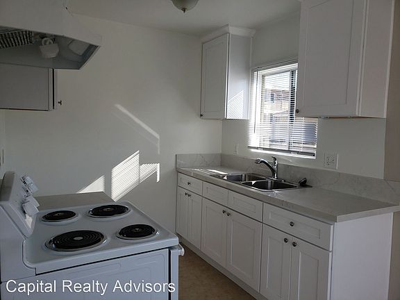3rd image of 244 E 25th St #4