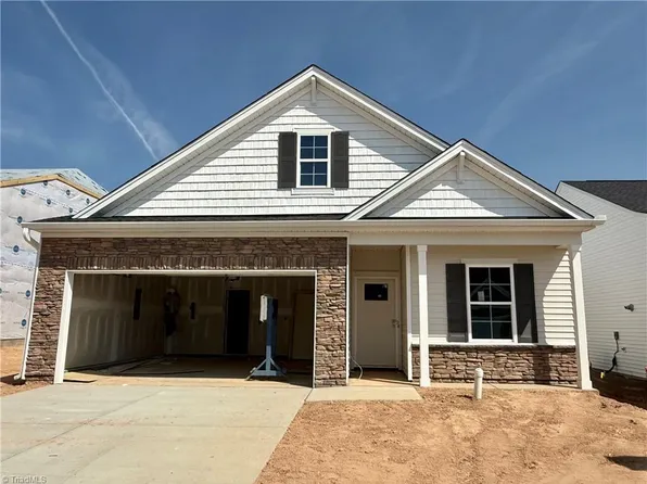 180 Candytuft Ct, Lexington, NC 27295