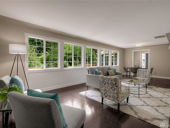 4th image of 2733 Forest Hill Dr SE
