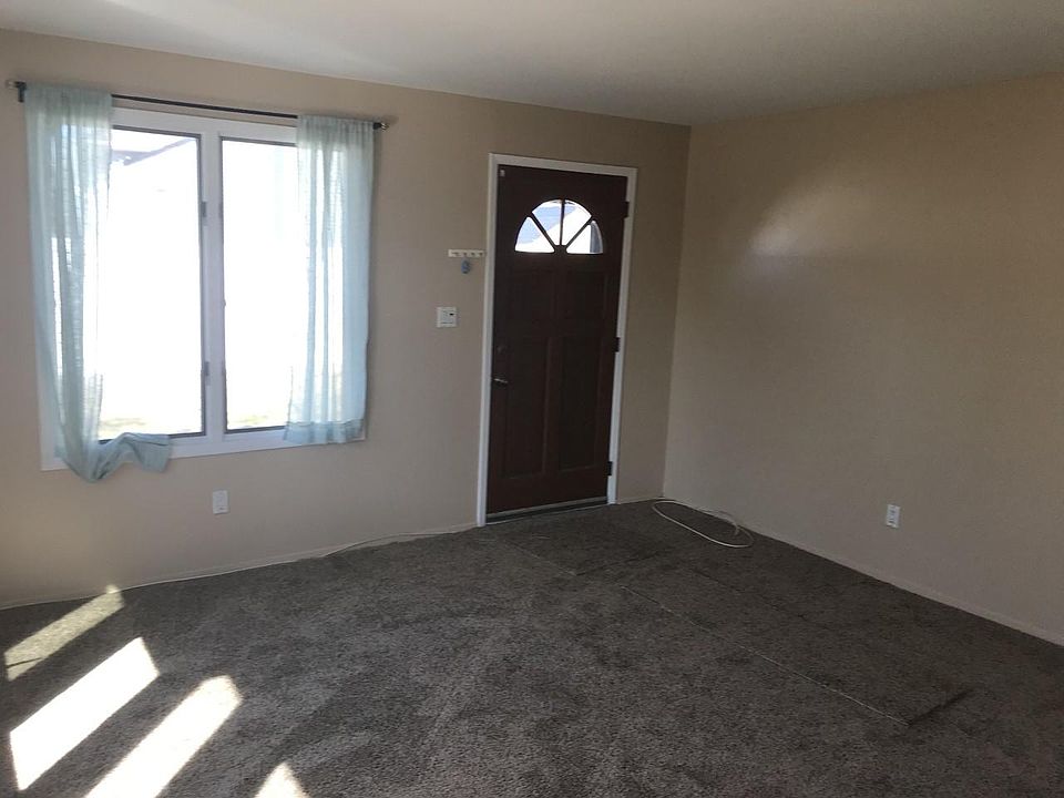 1st image of 158 W 4th St