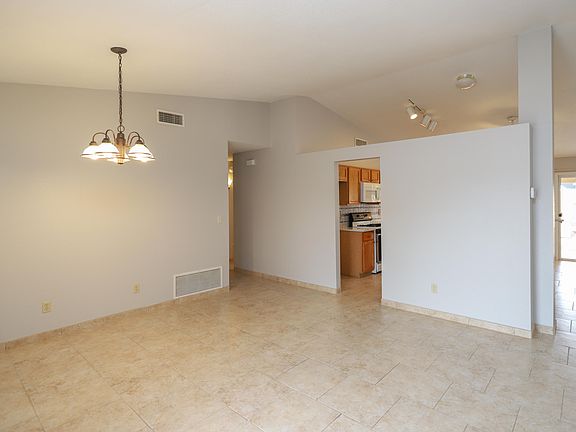4th image of 7550 S Falster Ave