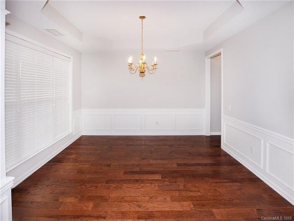 4th image of 1920 Marsh Walk Ct