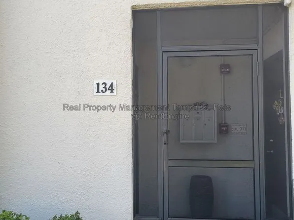 711 Russell Ln, Brandon, FL 33510