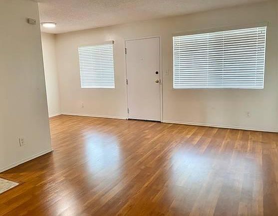 5th image of 5115 Monte Vista St #6