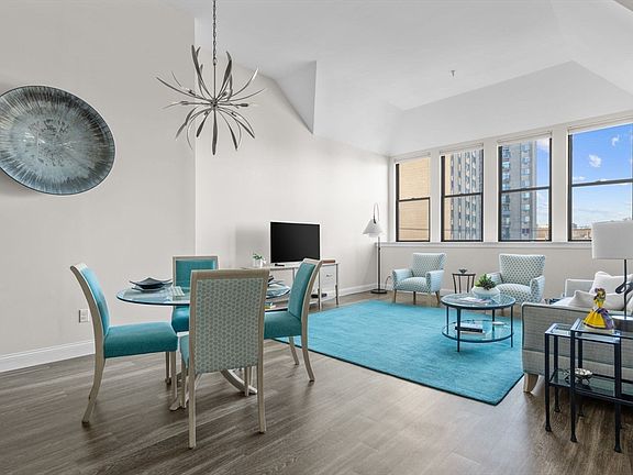 5th image of 1022 Hancock St #302