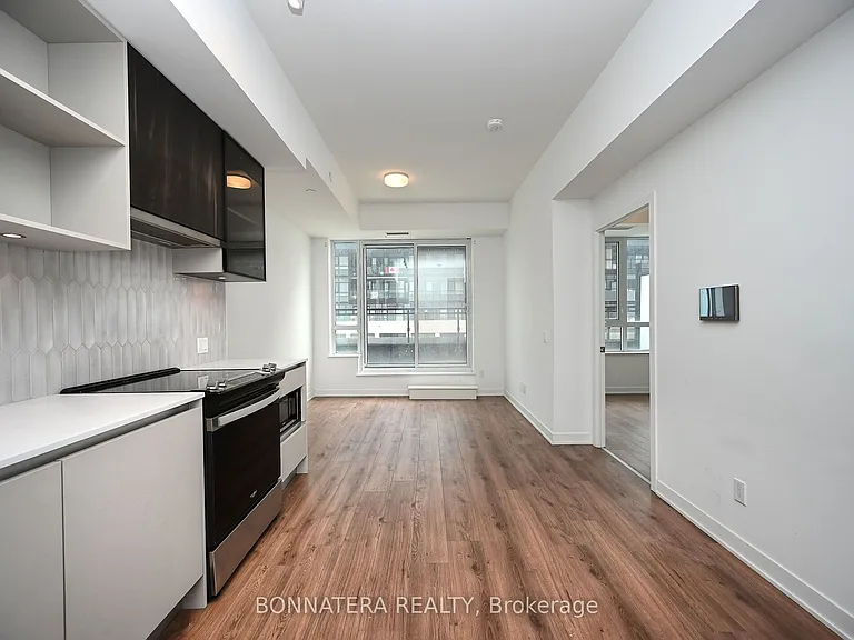 405 Dundas St W #319 — Photo 12