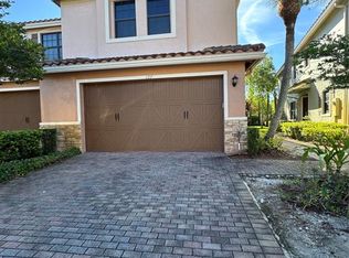 127 W Riverwalk Cir W, Fort Lauderdale, FL 33325
