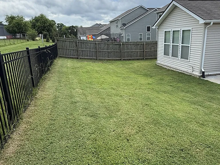 405 Irwin Way — Photo 12