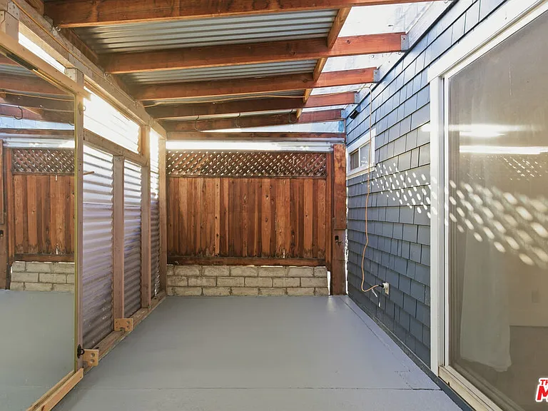 316 E Ellis Ave — Photo 21