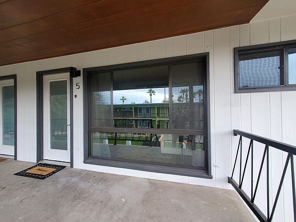 3rd image of 320 W Earll Dr #5