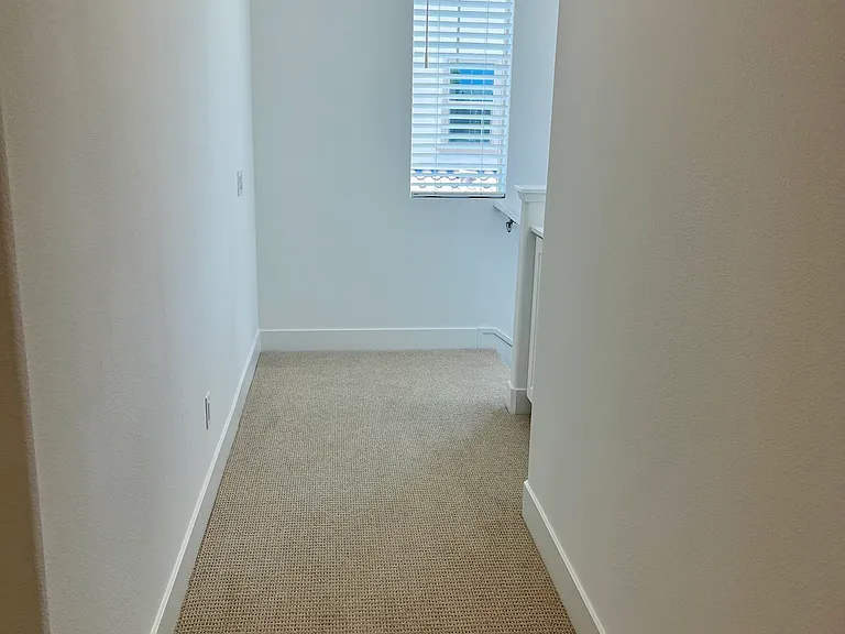 740 Edward Scholle Dr — Photo 11