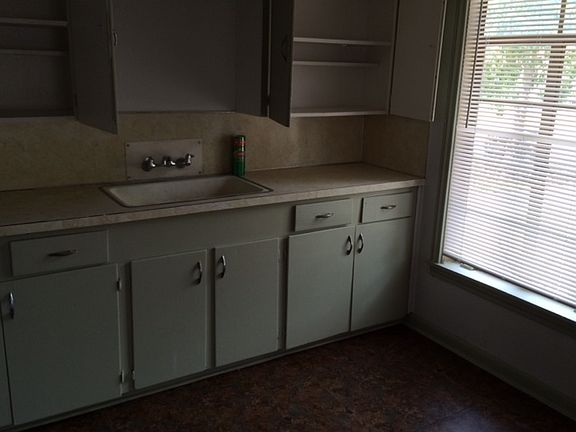 2nd image of 2024 W Hermosa Dr