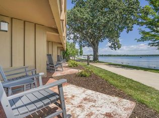 2400 E Geneva St #1614, Delavan, WI 53115