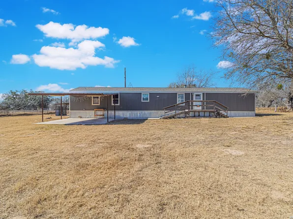 18065 County Road 163, Elmendorf, TX 78112