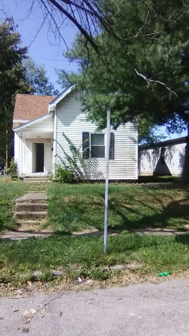 101 N G Street, Marion, In — Photo 1