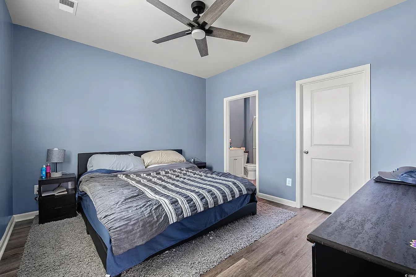 3 bed, 1185 sqft, $1,900 — Photo 3