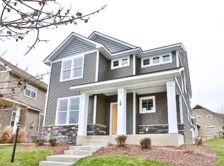 16 Friendskeep Grn, Hudson, WI 54016