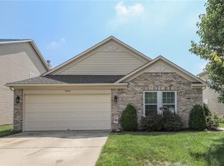 2227 Cedarmill Dr, Franklin, IN 46131