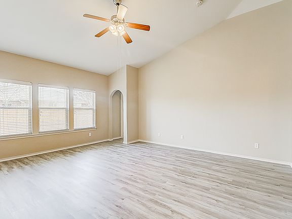 4th image of 109 Jennie Marie Cir