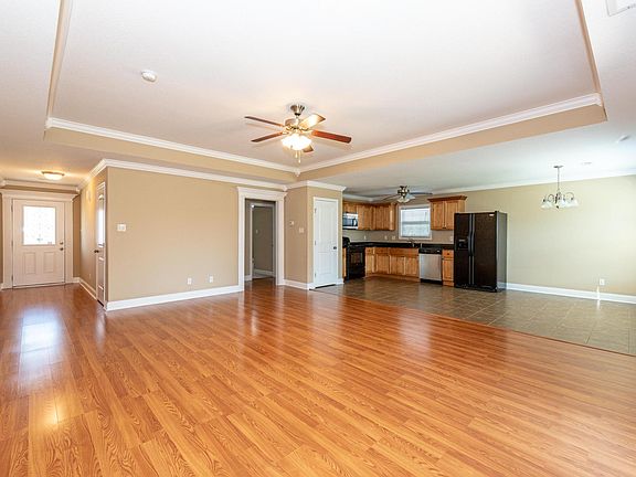 4th image of 1124 Cherboroug Dr