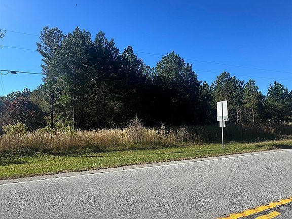 4th image of 153 Highway 11
