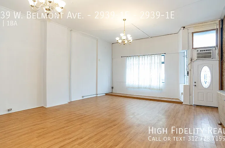 2939 W Belmont Ave #1E — Photo 2