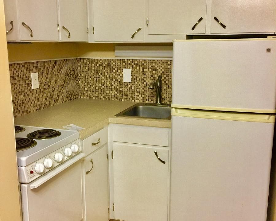 remodeled kitchen, new backsplash, counter tops and kitchen