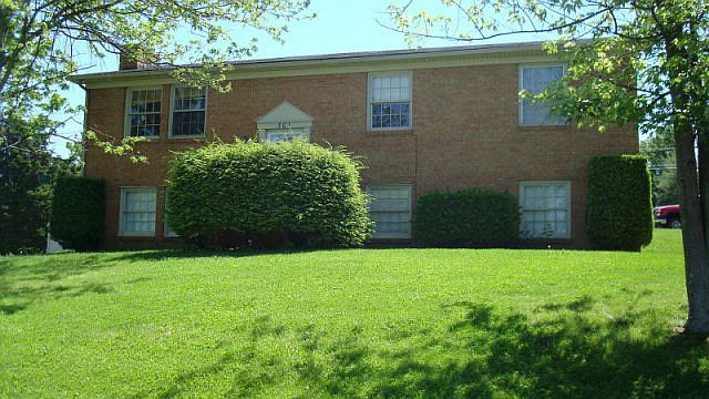 1st image of 301 Martin Dr