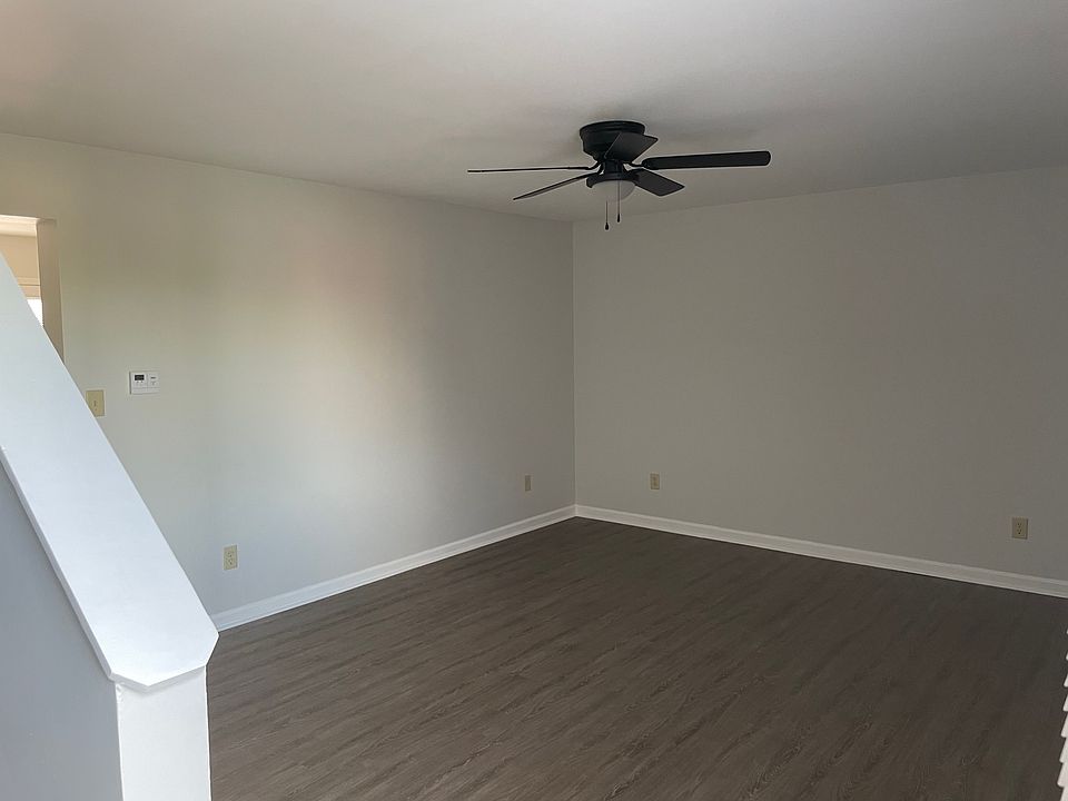 1st image of 237 Ridgewood Dr #237