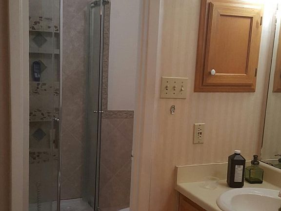 4th image of 1904 Dartmouth St APT N3