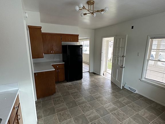 2nd image of 58 W Washington Ave APT 2